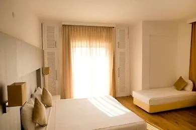 Villasaray & 3*
