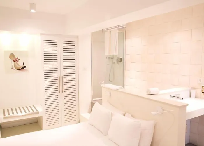 Villasaray & מלון