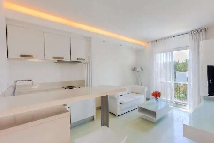 Villasaray & מלון