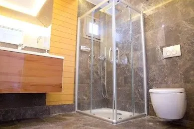 Villasaray & מלון