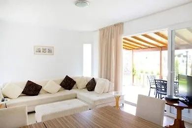 Villasaray & מלון Çeşme