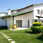 Villasaray & 酒店 Çeşme